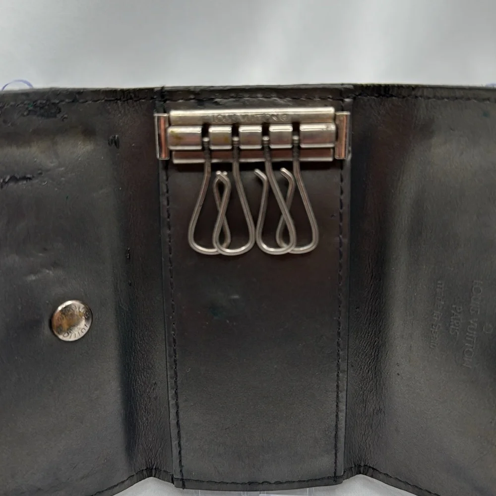 Louis Vuitton Key Holder Monogram Black Vernis Leather | Unisex | Pre-Owned |